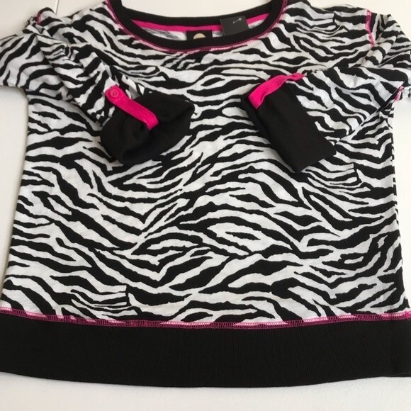 NWT Jones New York Sport Black White Zebra Stripe Pink Contrast Top Size PM - Picture 11 of 12